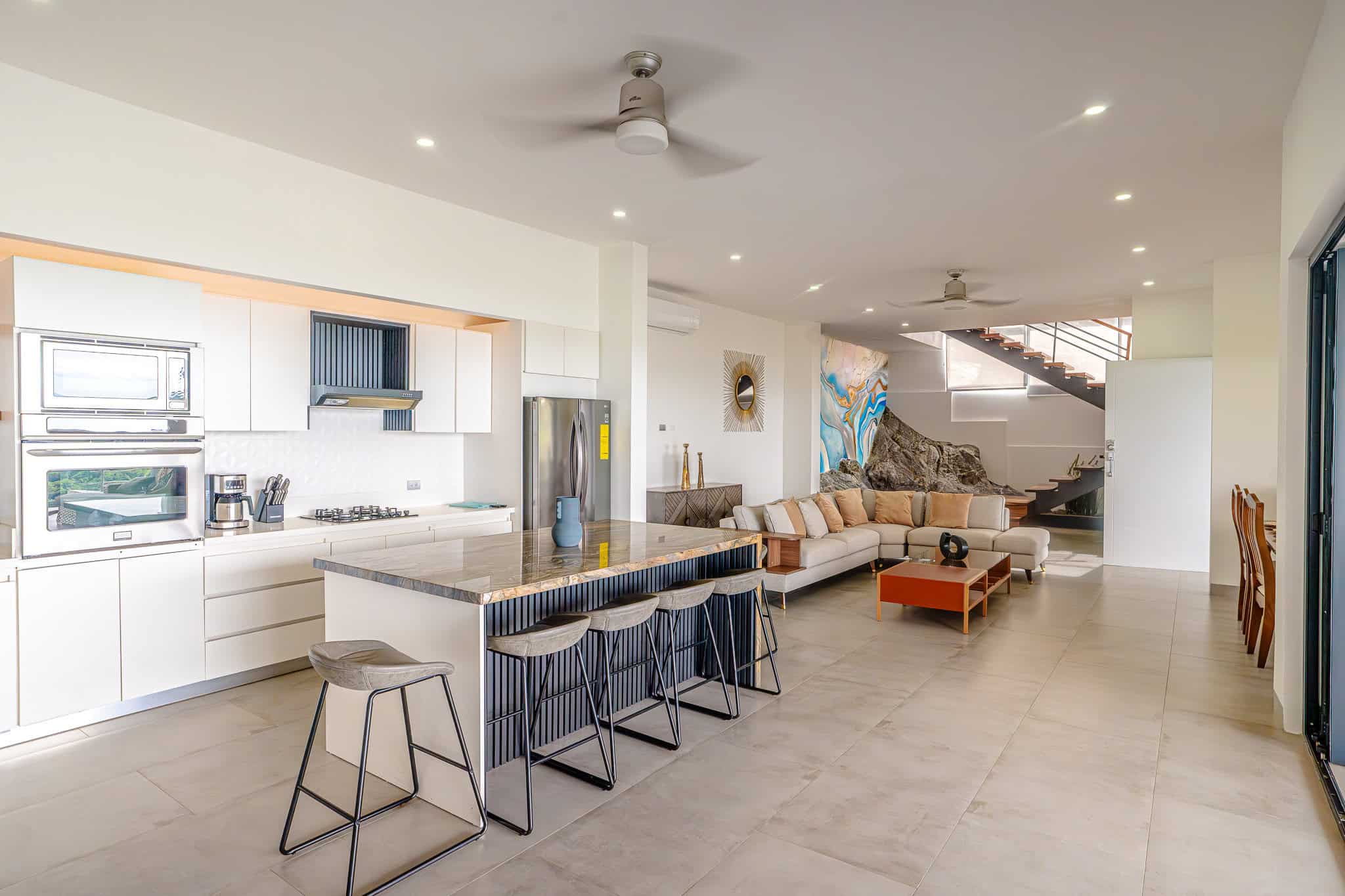 Casa Roca: Stunning Ocean-View Home in Coco Bay