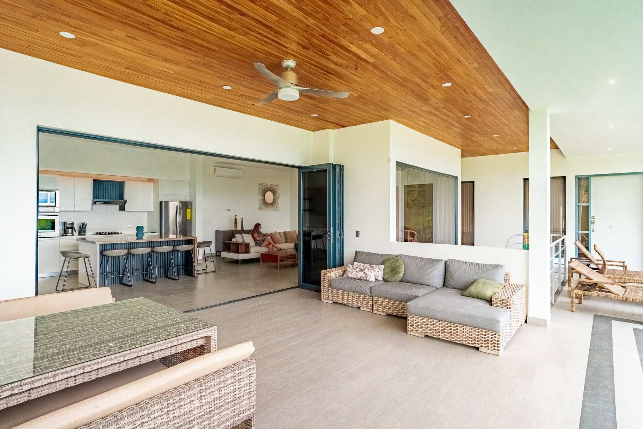 Casa Roca: Stunning Ocean-View Home in Coco Bay