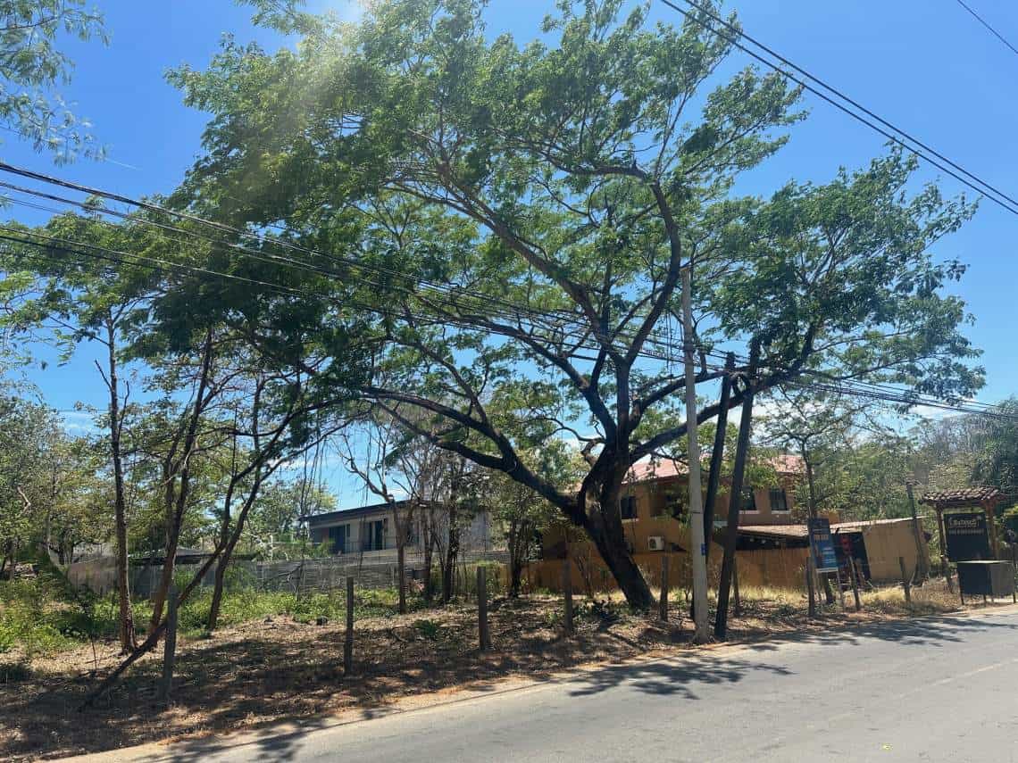 790 m² lot in Playa Grande, located on the main road, with a current water letter