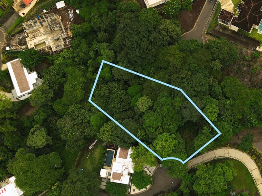 Ocean-View Retreat in the Prestigious Pacifico Community | EL Coco