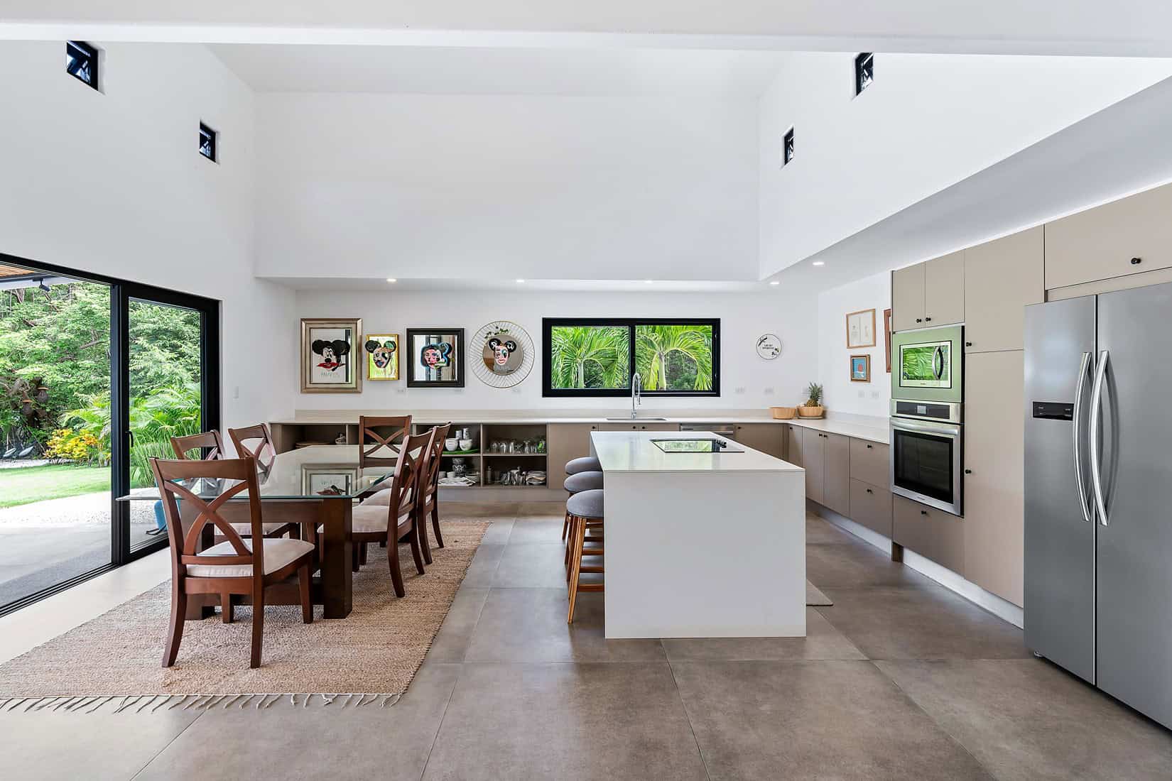 4-BEDROOM CONTEMPORARY HOME IN HACIENDA PINILLA