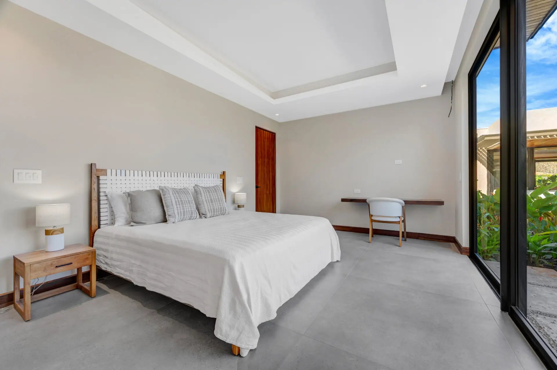 Casa Los Feliz – Modern Luxury in Hacienda Pinilla