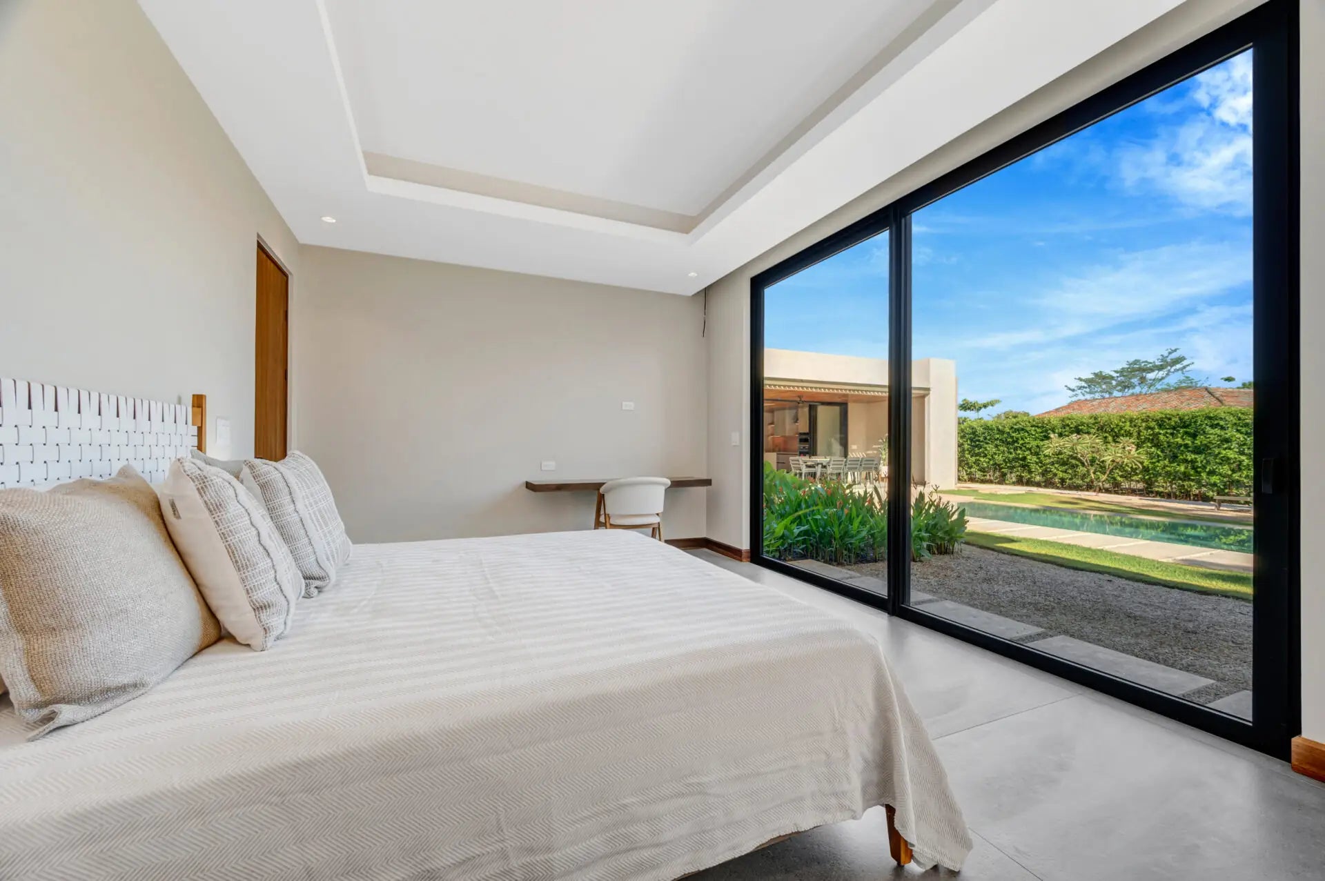 Casa Los Feliz – Modern Luxury in Hacienda Pinilla