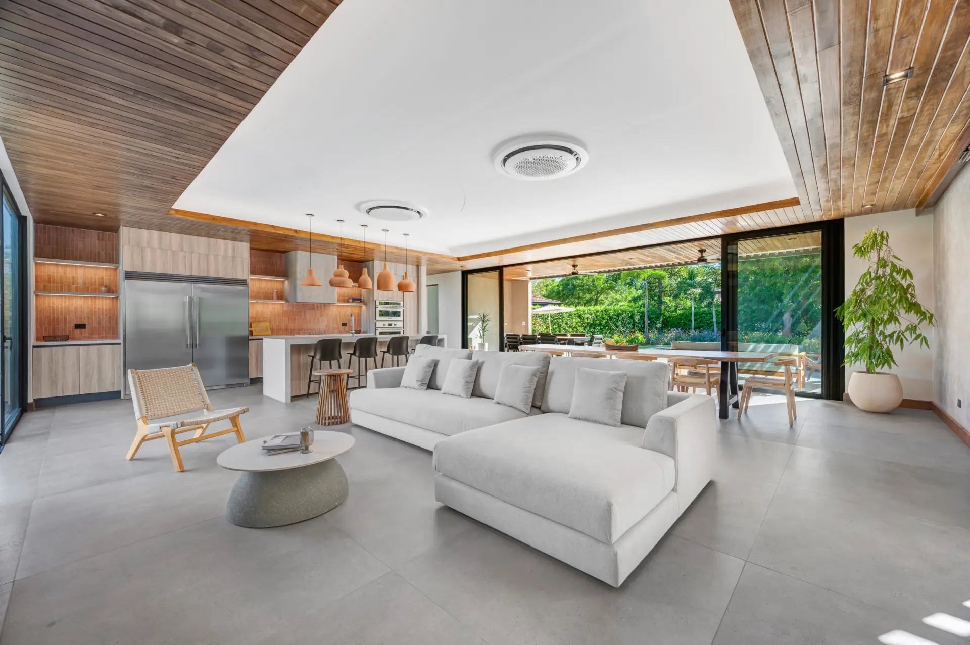 Casa Los Feliz – Modern Luxury in Hacienda Pinilla