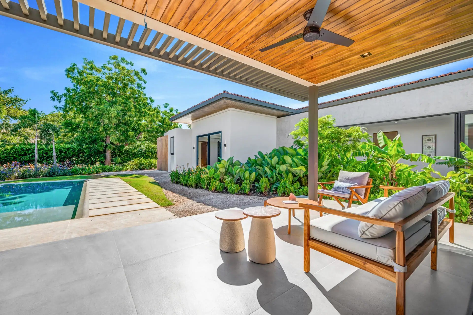 Casa Los Feliz – Modern Luxury in Hacienda Pinilla