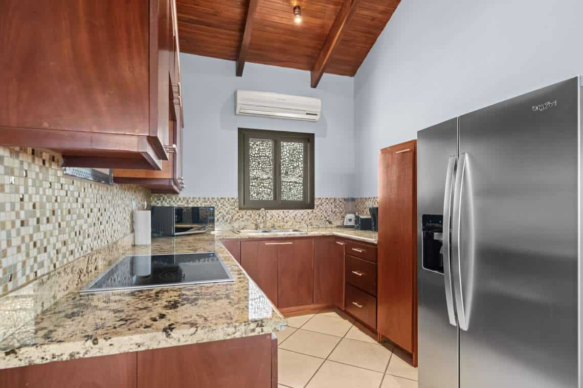 Casa Omega: Oceanview Apartments in Altos de Flamingo