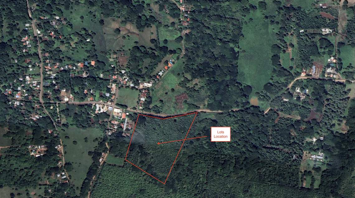 Several lots are available in San Jose de Pinilla, just 5 km from Playa Avellanas.