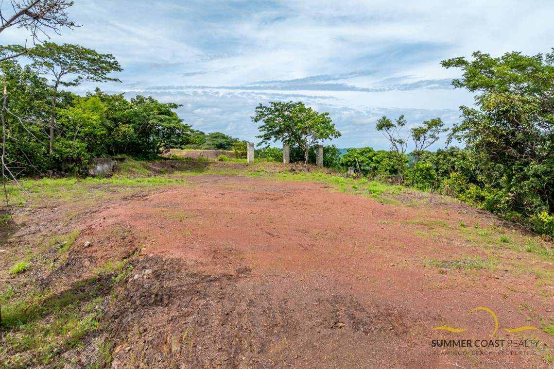 Mountain View Lot Between Huacas and Santa Rosa: Ideal for Your Dream Home or Rental Investment