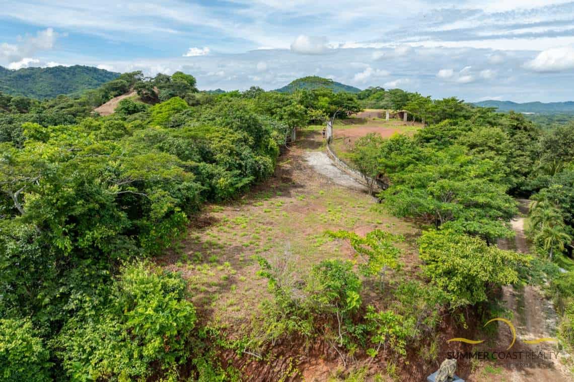 Mountain View Lot Between Huacas and Santa Rosa: Ideal for Your Dream Home or Rental Investment
