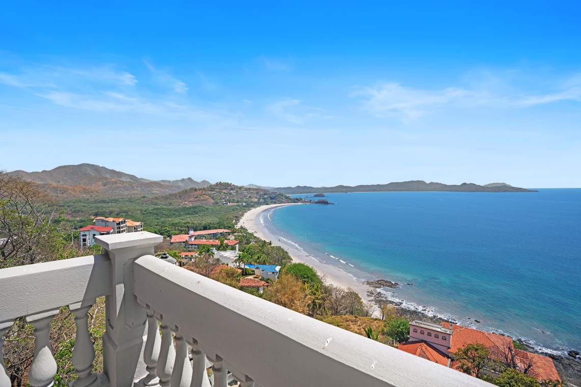 Luxury 3-Bedroom Condominium at 360 Residences, Playa Flamingo