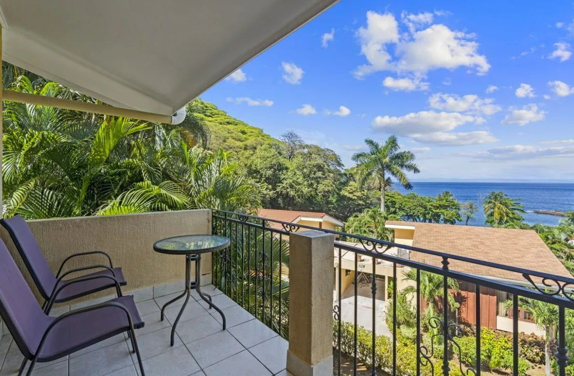 Bahía Pez Vela 17 – Ocean View Villa in a Beachfront Gated Community