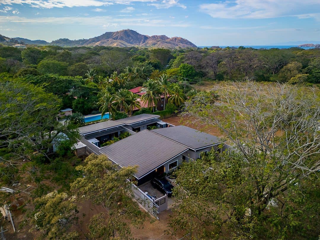 Modern Coastal Escape in Playas del Coco