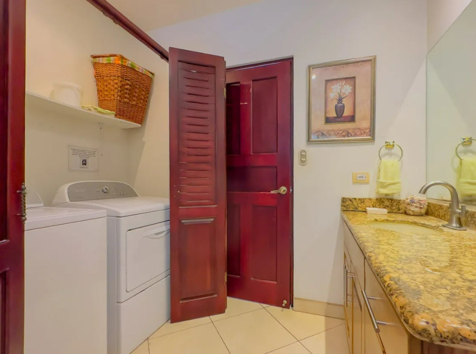 Casa del Atardecer – Stunning Ocean View Home in Altos del Cacique