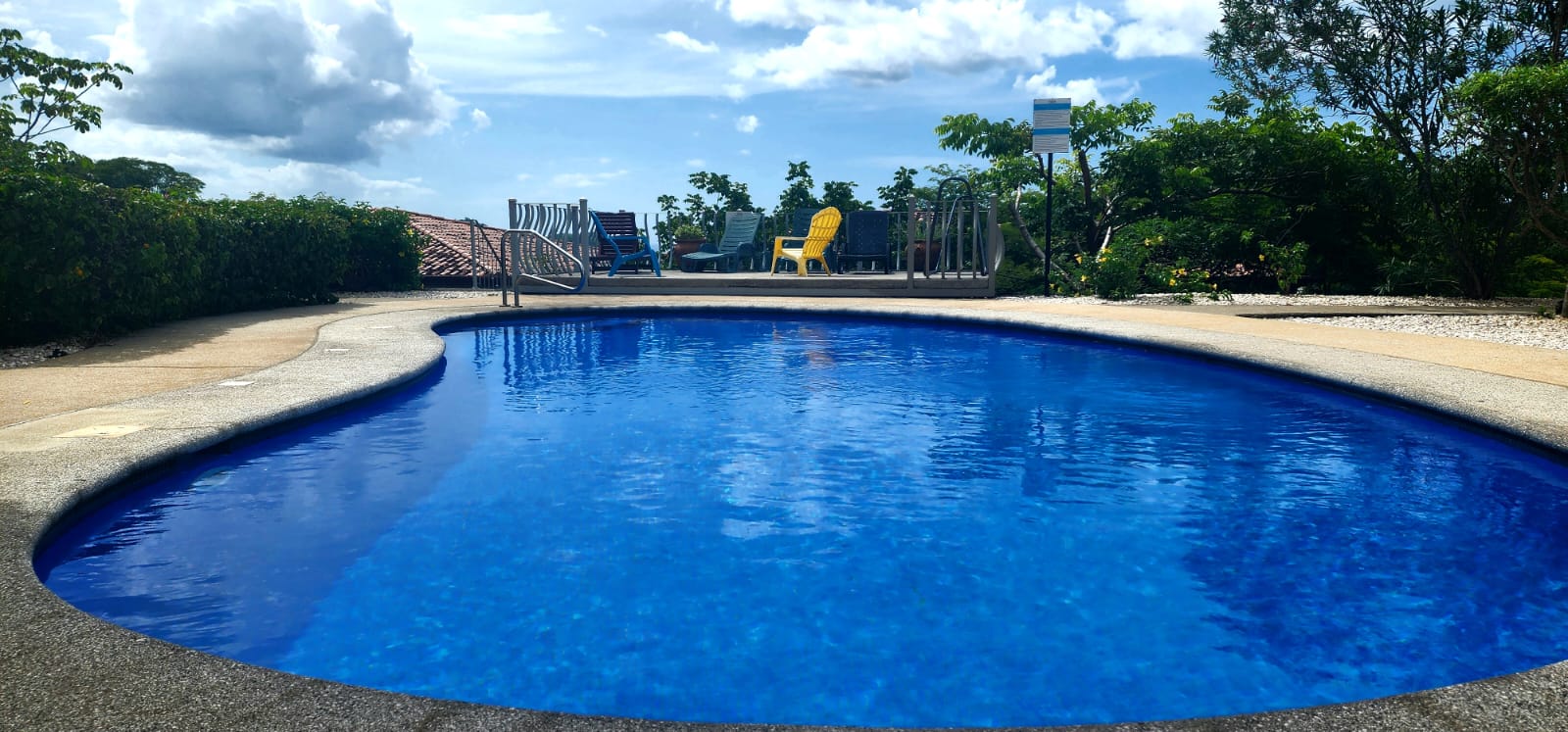 Vista Hermosa A4 - Fully Furnished 2nd-Floor Condo w/ Partial Ocean View