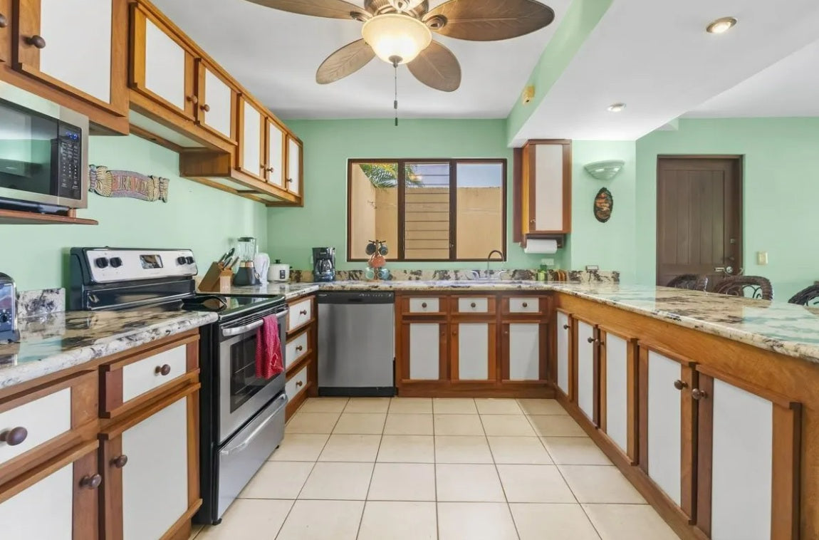 Bahía Pez Vela 17 – Ocean View Villa in a Beachfront Gated Community