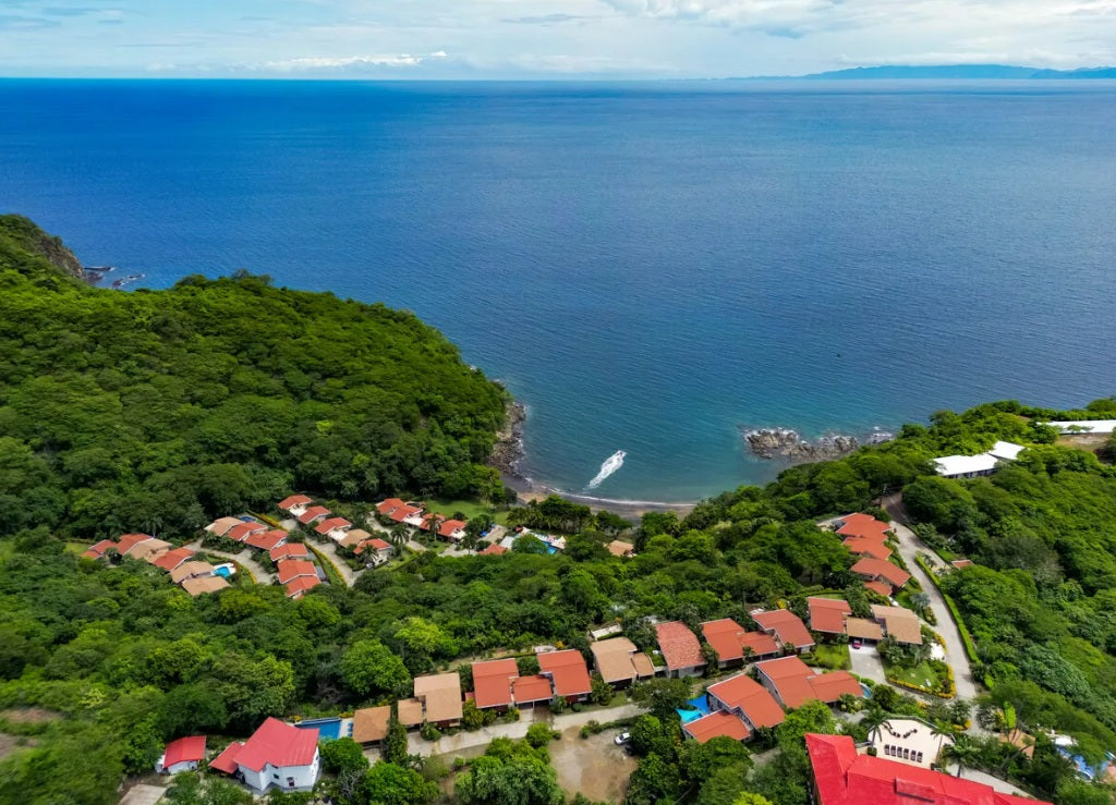 Bahía Pez Vela 17 – Ocean View Villa in a Beachfront Gated Community