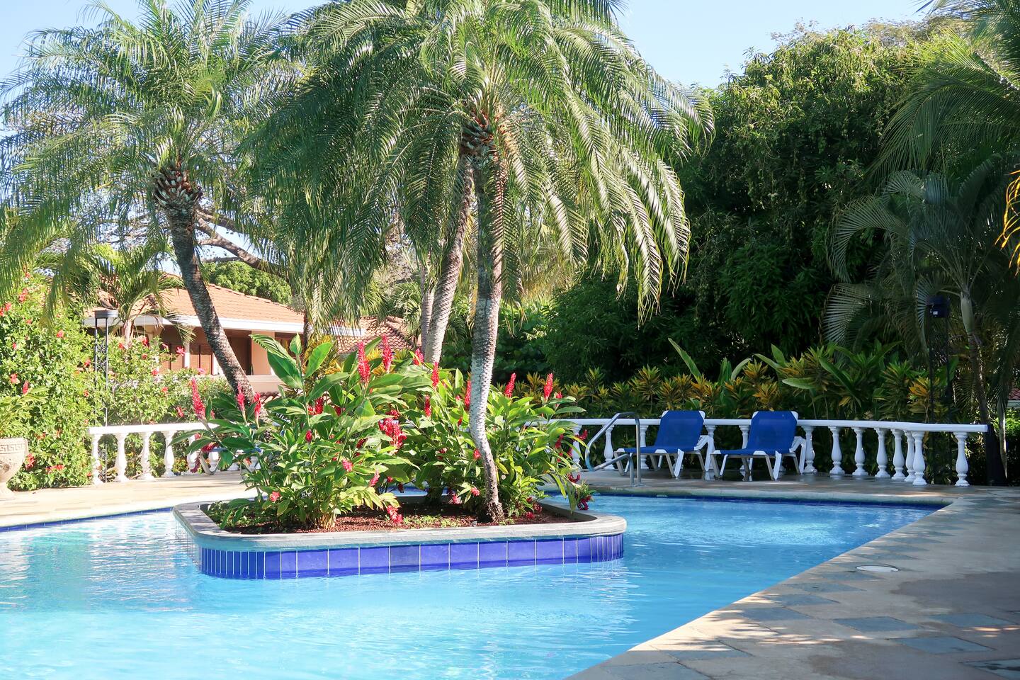 El Oasis 305 | 1BR Condo Near Playa Hermosa (300m to the Beach)