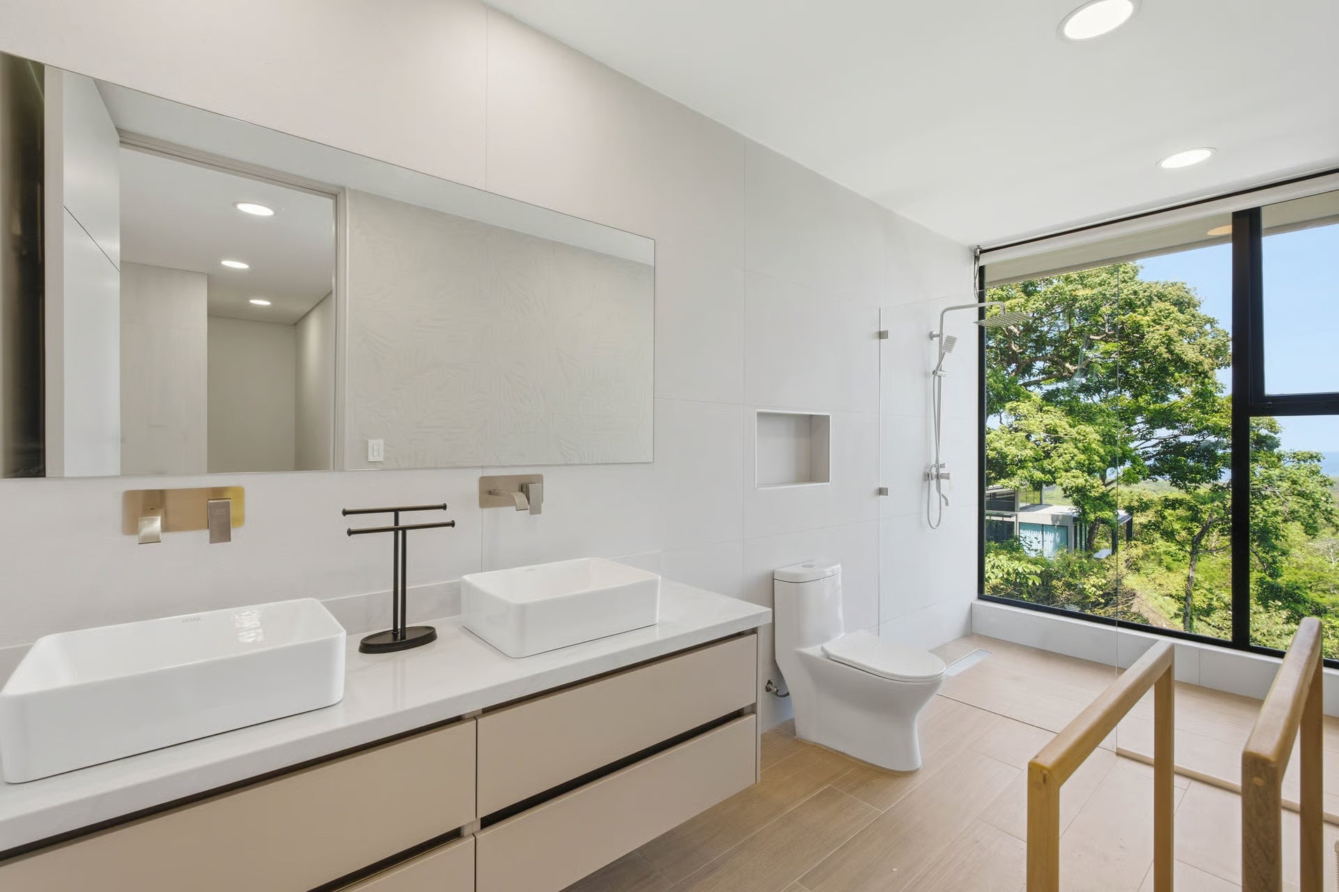 Casa Flores del Mar | Modern Ocean View Home