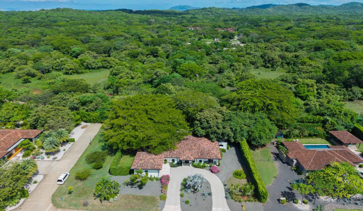 Casa Arlo | Dual-Residence Estate with Guest Casita in Hacienda Pinilla
