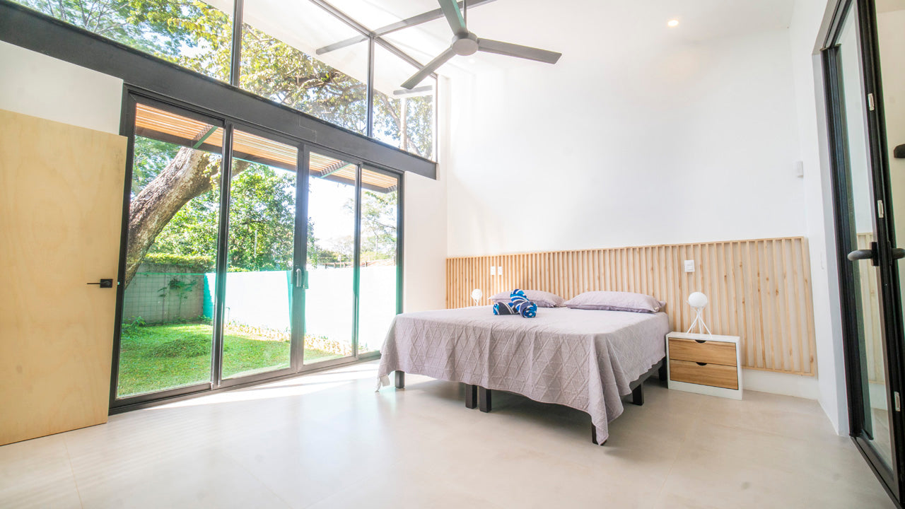 Casa Cenizaro – Surfside Tropical Escape