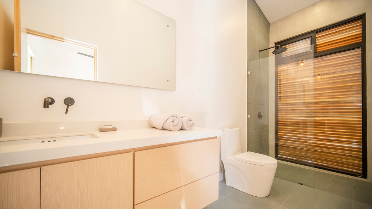 Casa Cenizaro – Surfside Tropical Escape