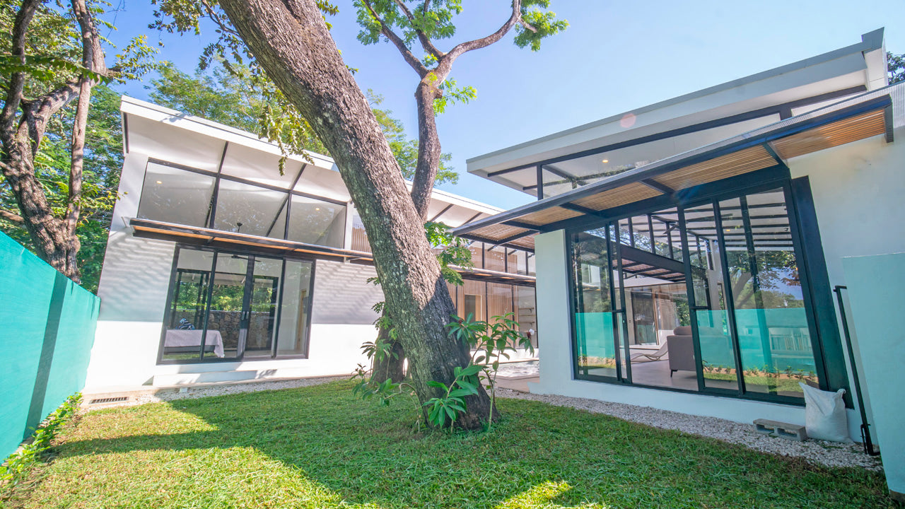 Casa Cenizaro – Surfside Tropical Escape