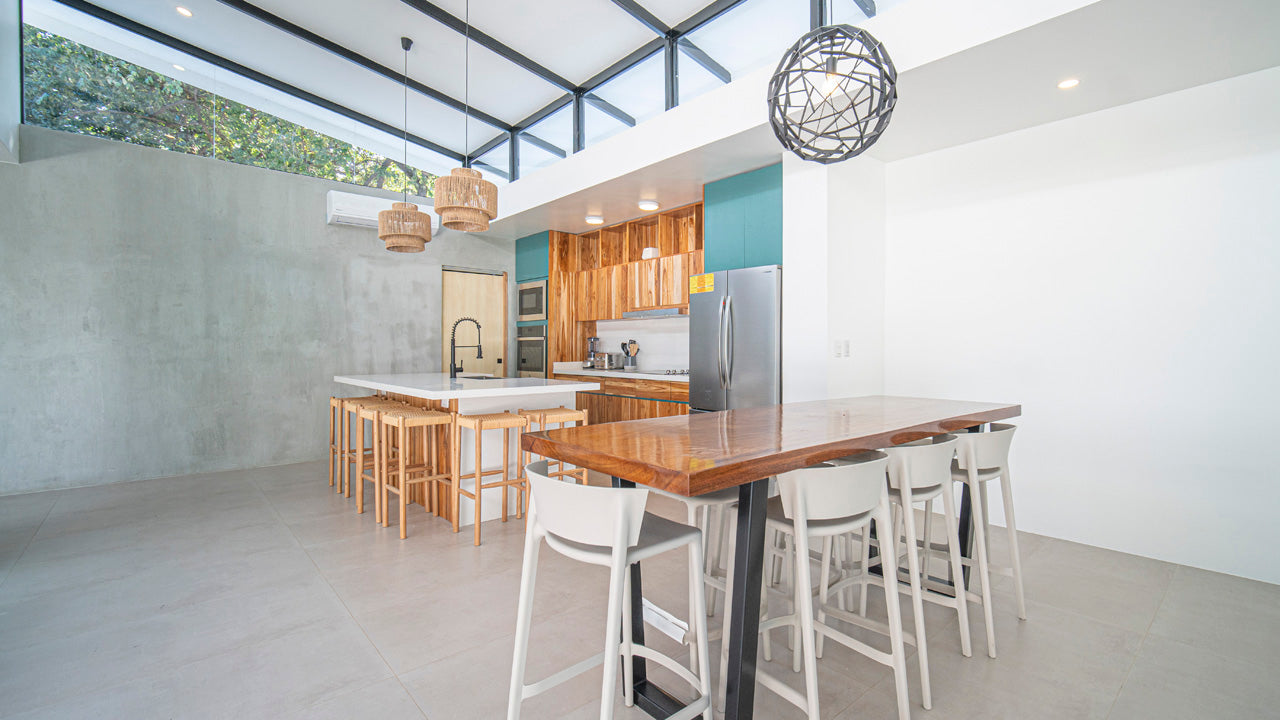 Casa Cenizaro – Surfside Tropical Escape