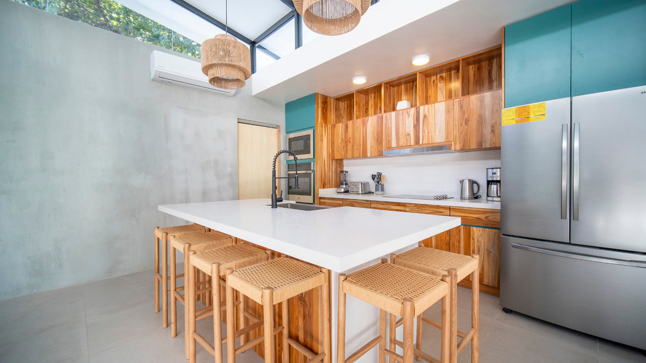 Casa Cenizaro – Surfside Tropical Escape