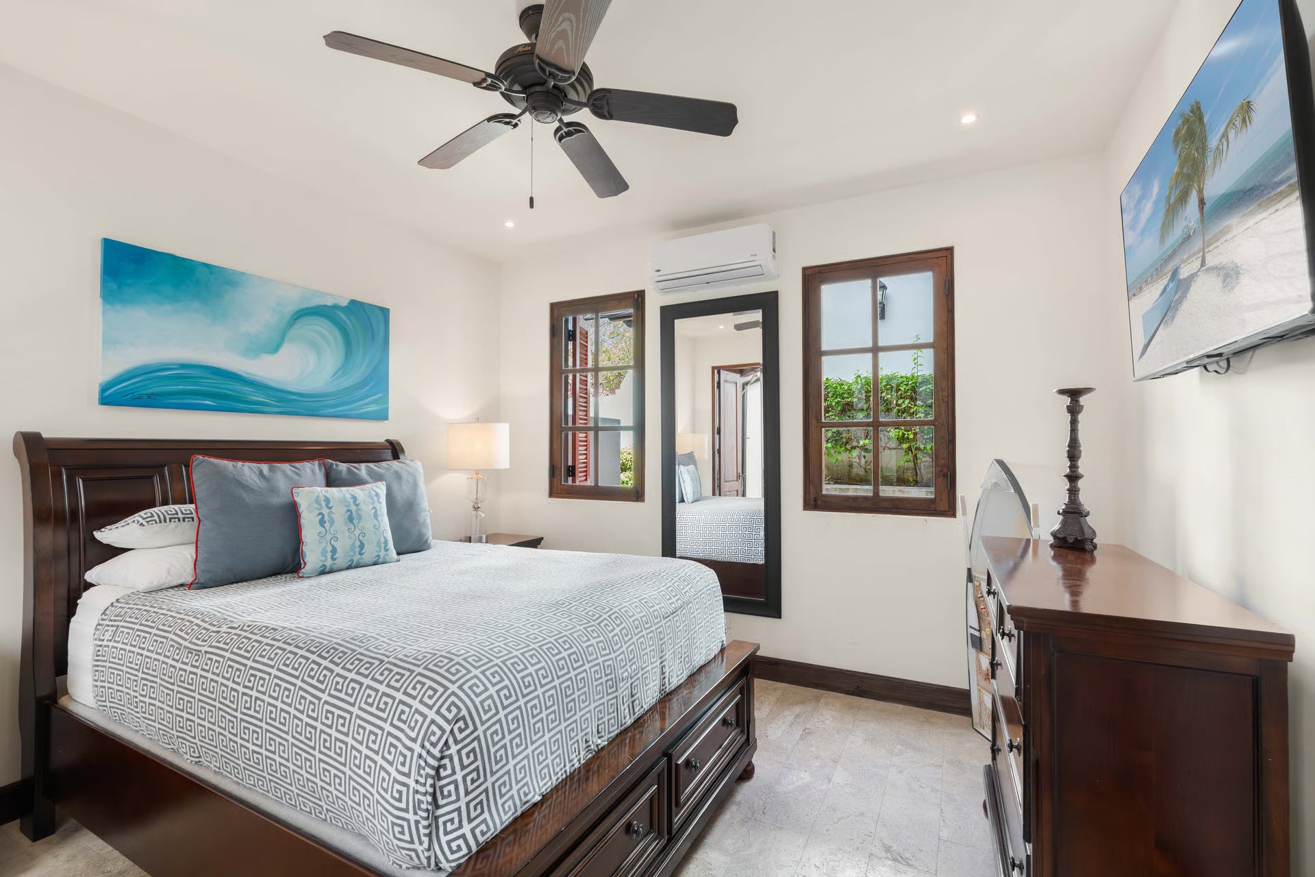 10 Plaza Carlota | Rare Single-Level Luxury Living in Las Catalinas