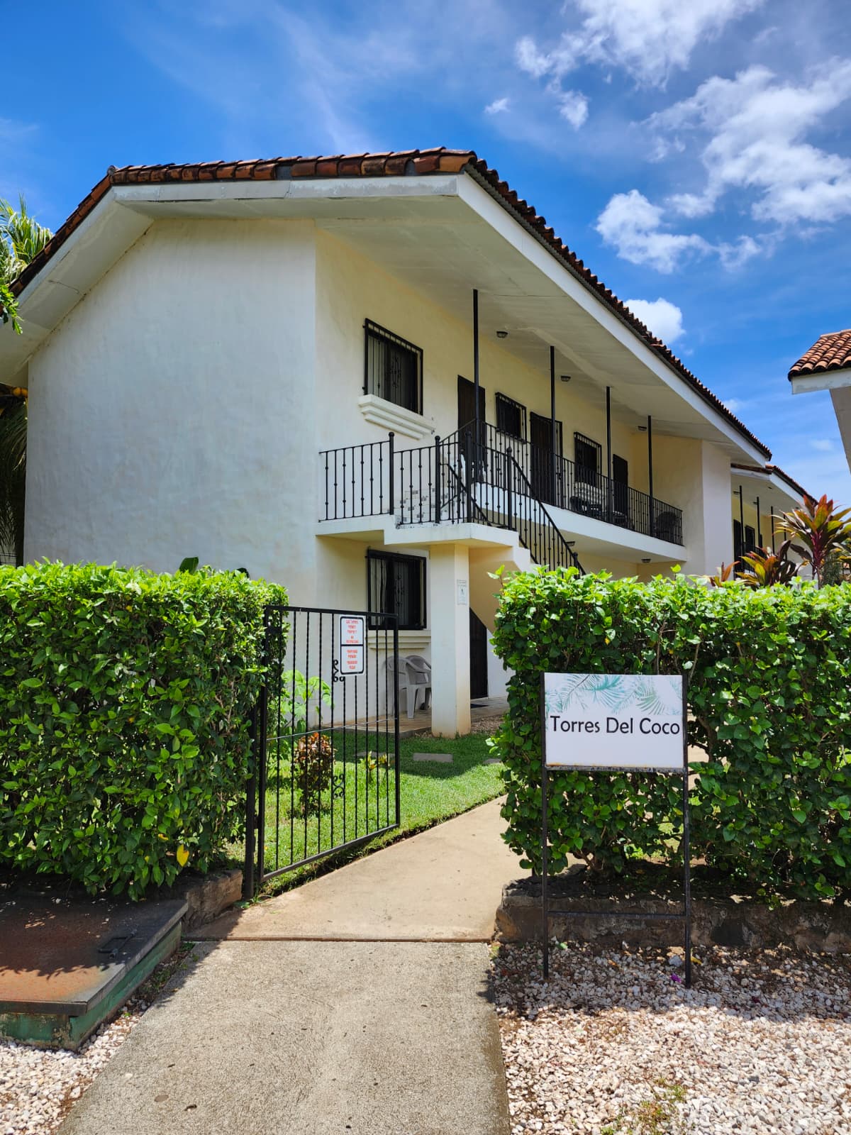 Las Torres #14-Cozy Remodeled Studio Near Coco Beach