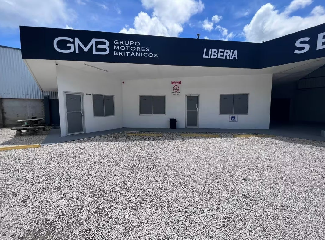 Income-Producing Mixed-Use Commercial Property in a Prime Location