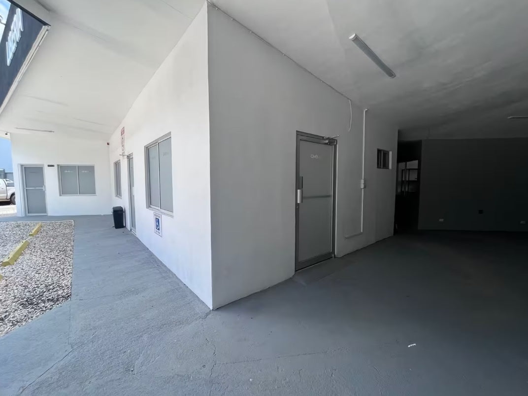 Income-Producing Mixed-Use Commercial Property in a Prime Location