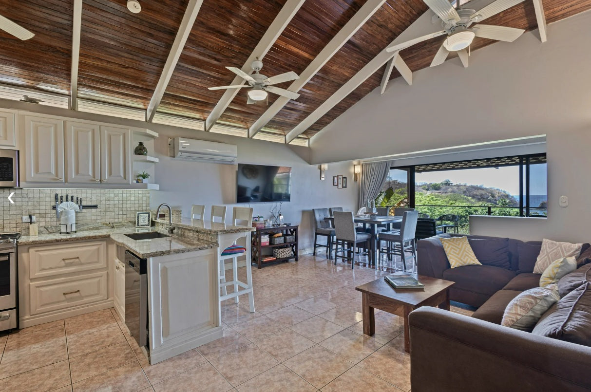 Los Almendros Villa 17 | Ocean View Retreat
