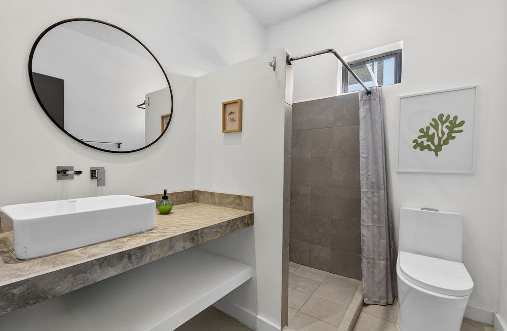 Casa Dos Hermanas: Modern Income-Producing Property Near Flamingo Beach