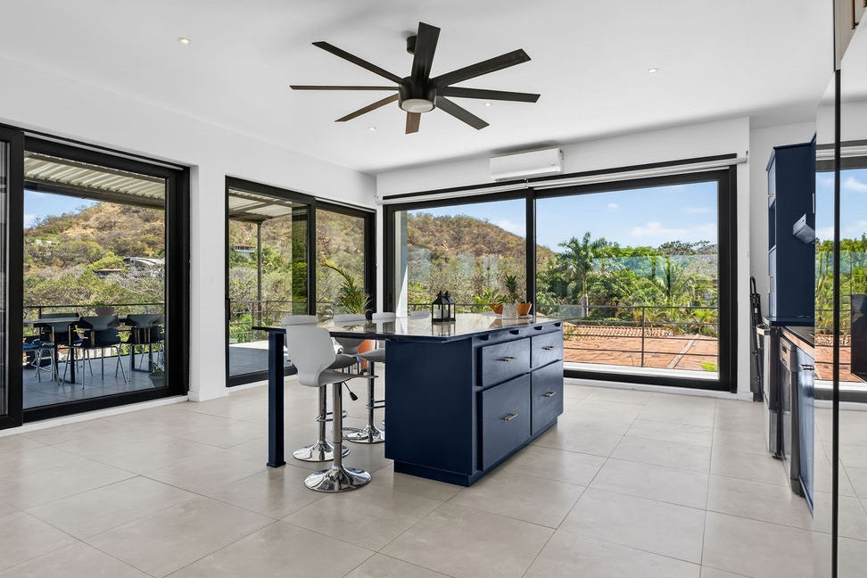 Casa Dos Hermanas: Modern Income-Producing Property Near Flamingo Beach
