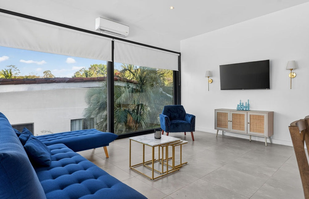 Casa Dos Hermanas: Modern Income-Producing Property Near Flamingo Beach