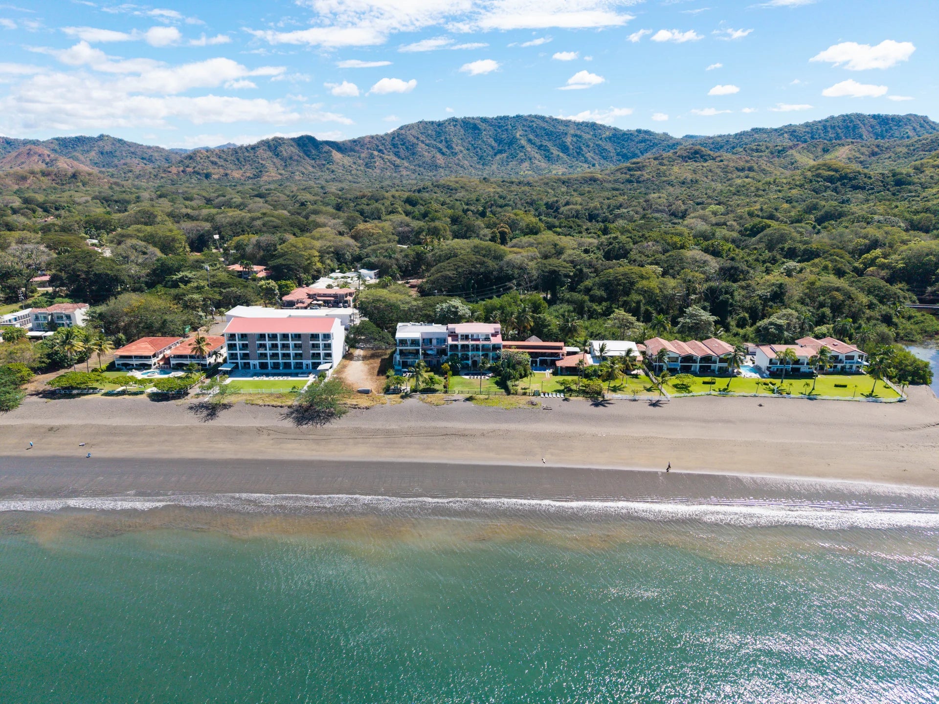 Twin Dolphins Penthouse – Prime Beachfront with Ocean & Marina Views