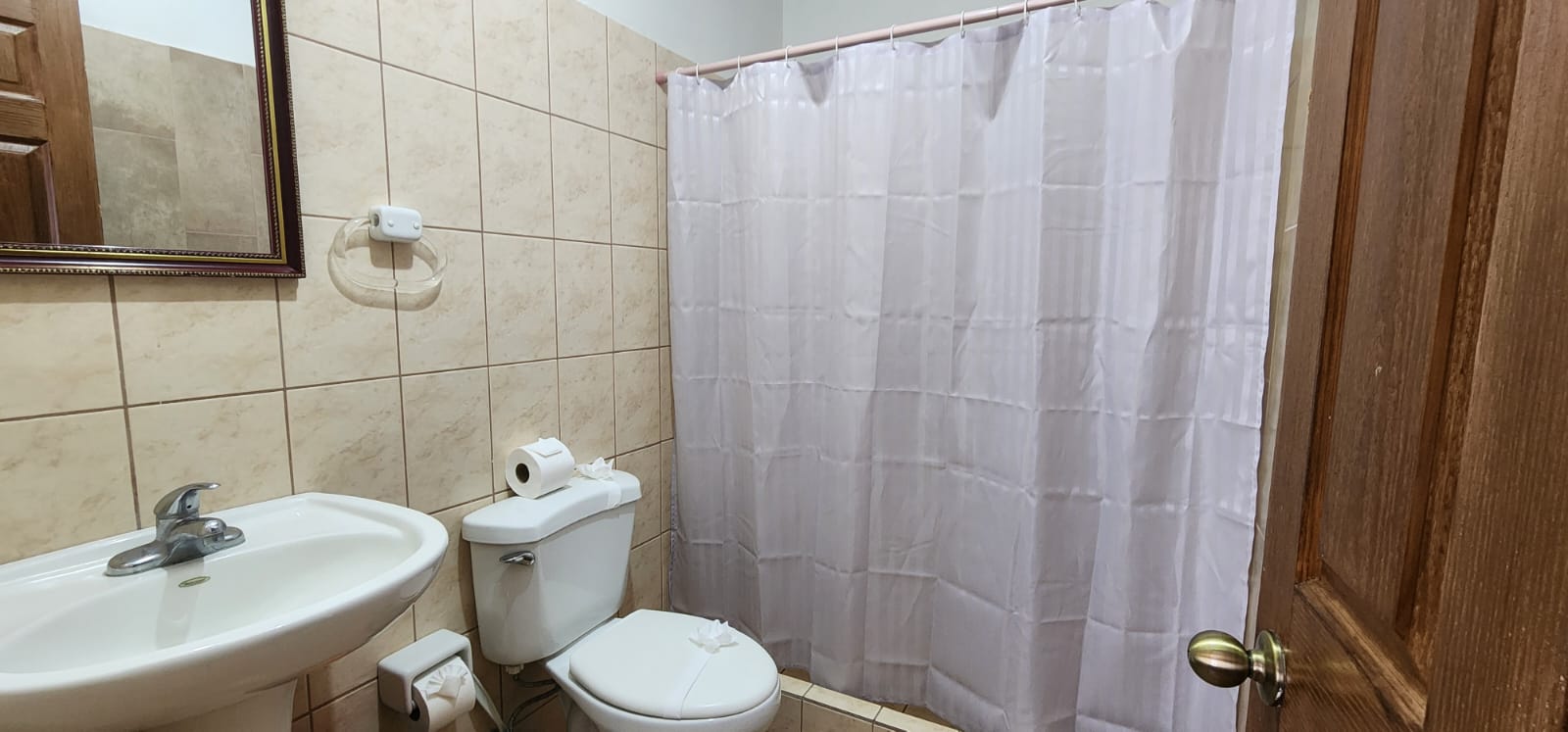 Vista Hermosa A4 - Fully Furnished 2nd-Floor Condo w/ Partial Ocean View