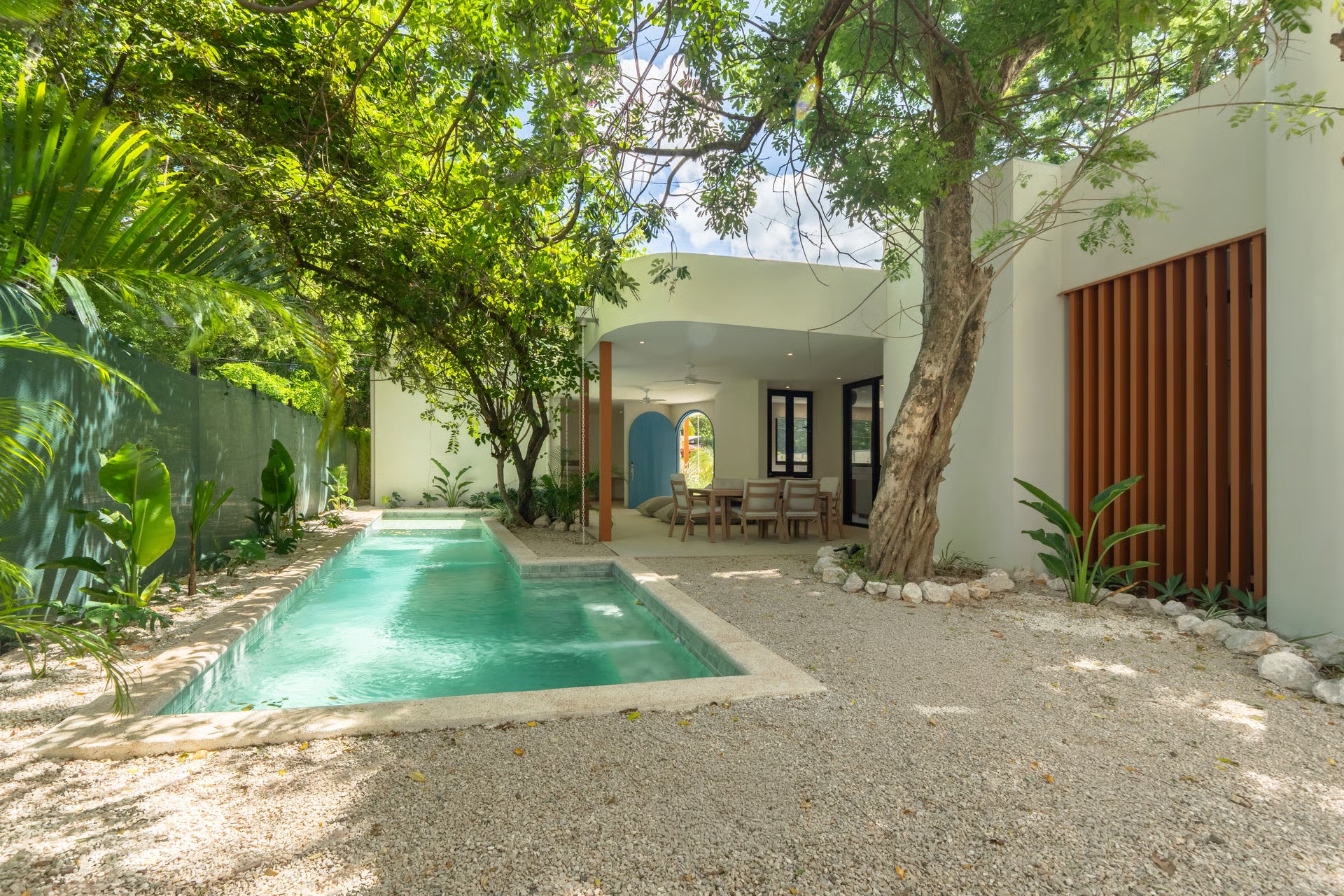 Casa Mareva | 4-Bedroom Luxury Home Near the Beach