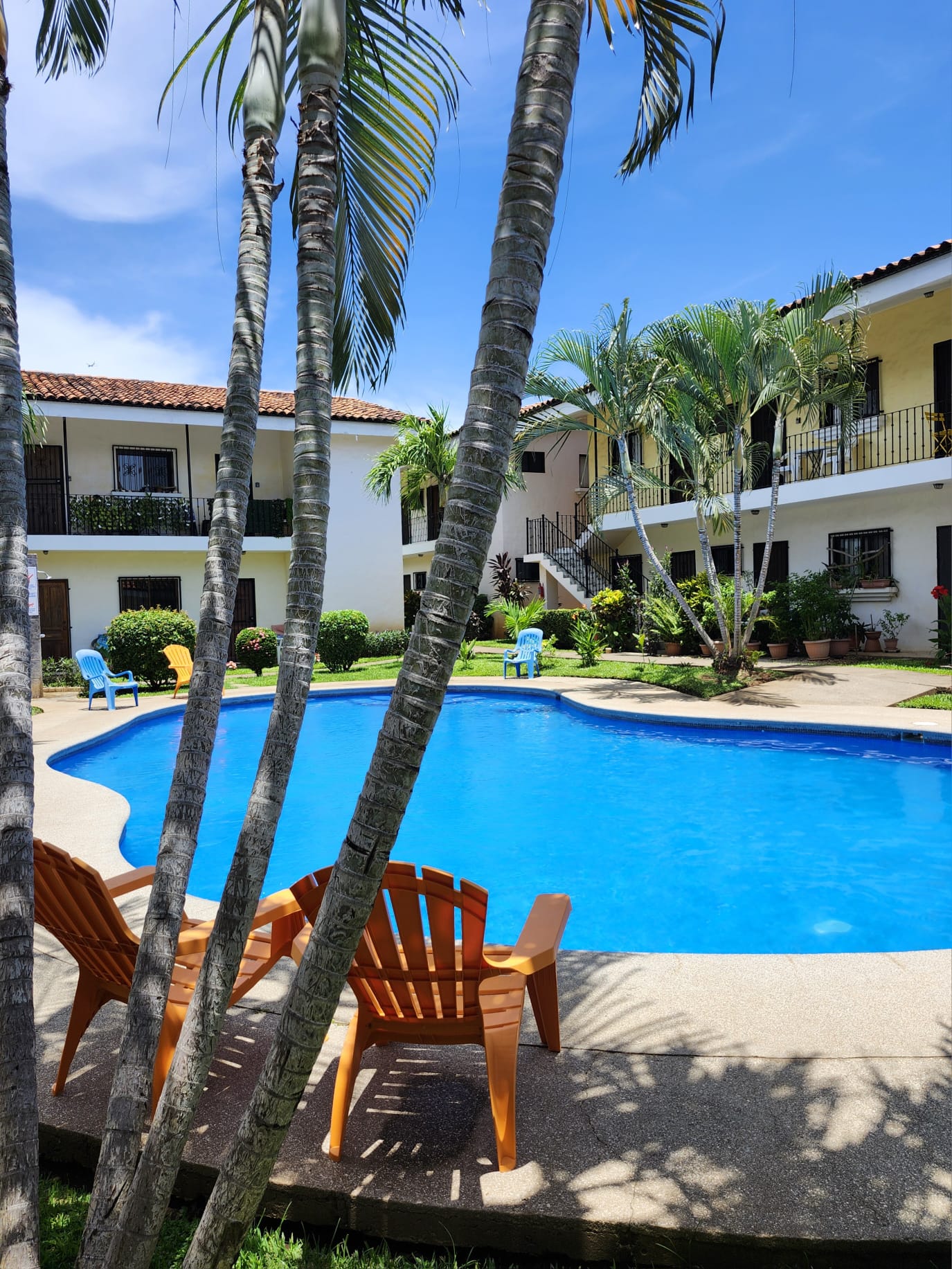 Las Torres #14-Cozy Remodeled Studio Near Coco Beach