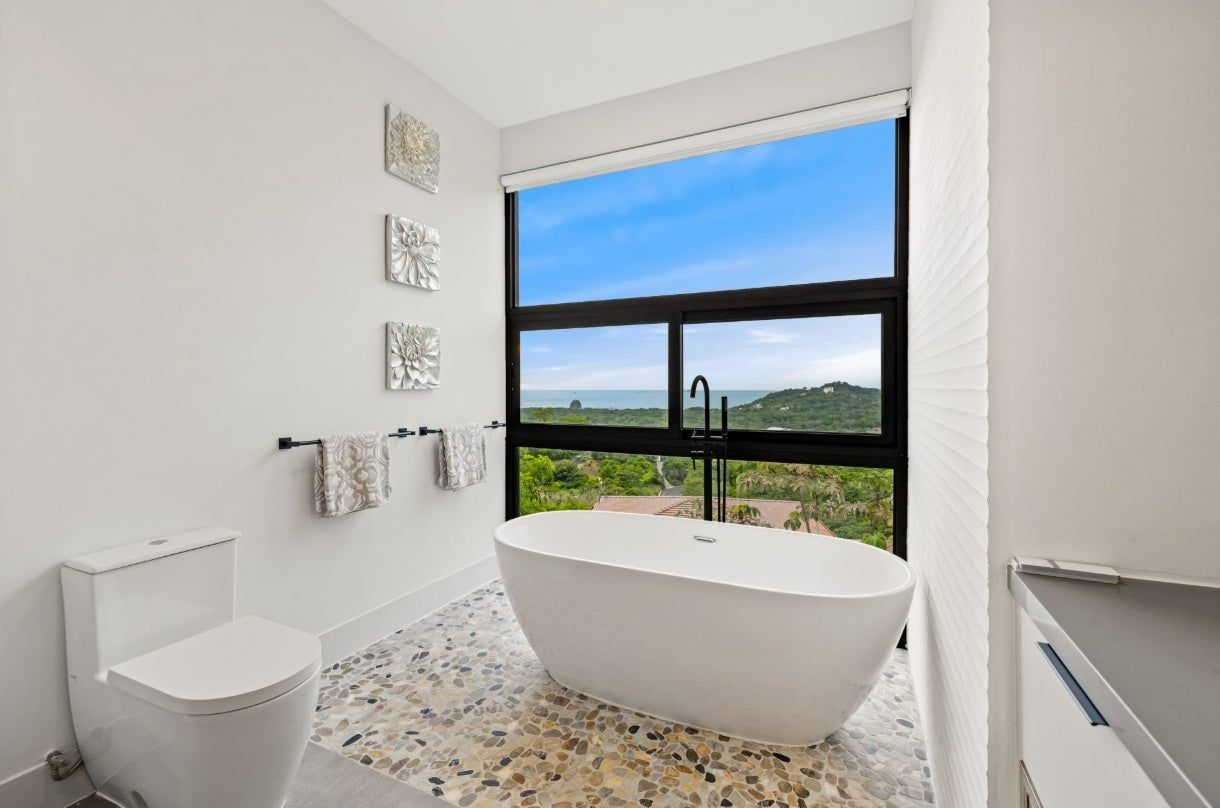 Villa Cielo – Elegant Ocean-View Estate & Casita in Mar Vista