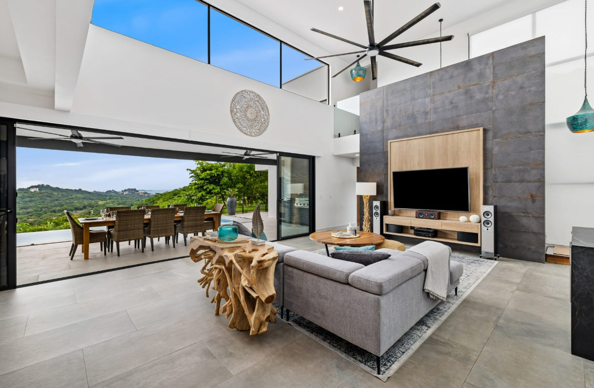 Villa Cielo – Elegant Ocean-View Estate & Casita in Mar Vista