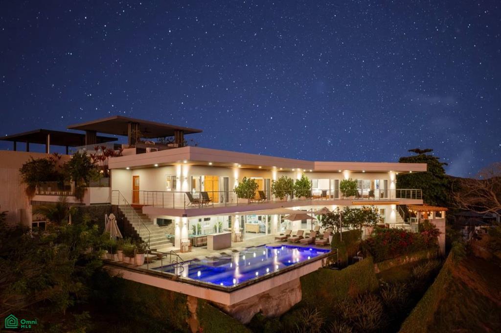 Casa Hilltop | Tamarindo Park – Stunning Oceanview Hilltop Retreat