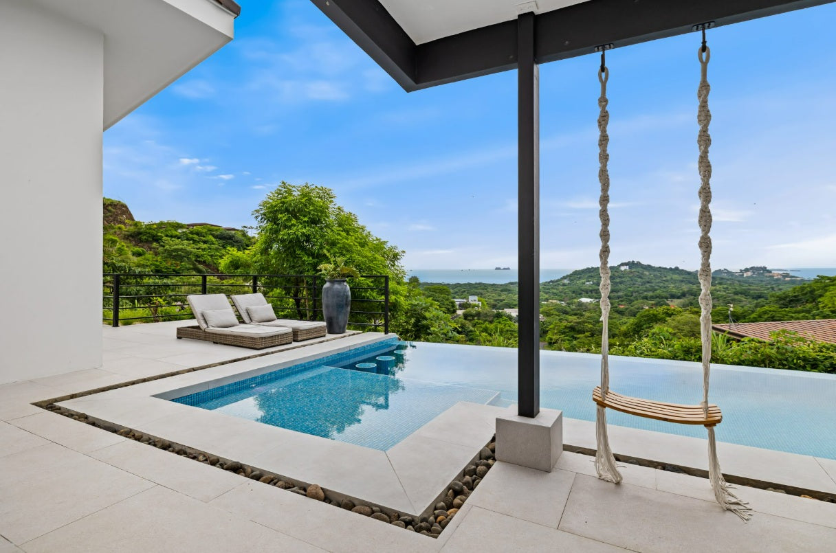 Villa Cielo – Elegant Ocean-View Estate & Casita in Mar Vista