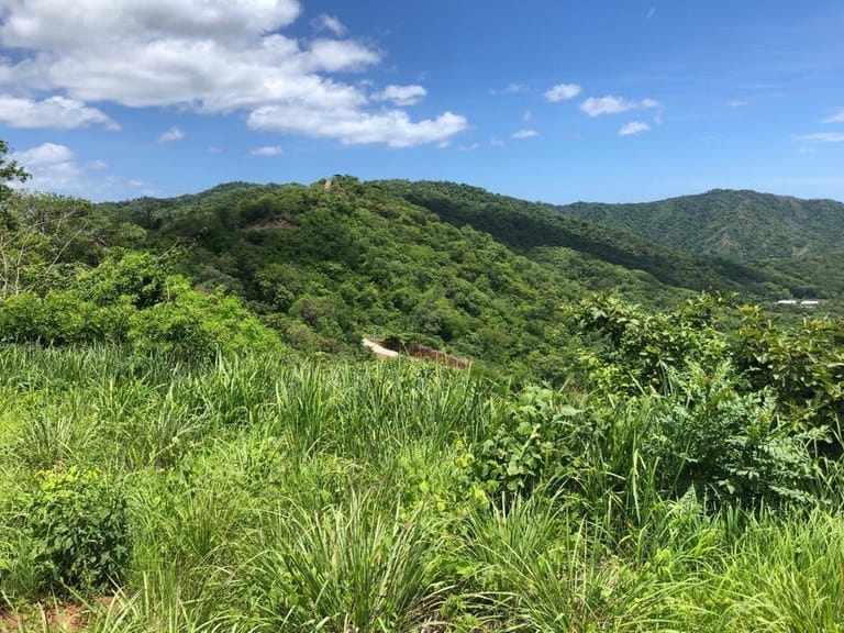 Property with Spectacular Ocean Views in Playas del Coco