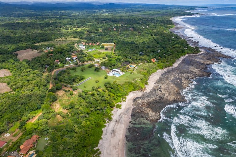 Lot 10 Premier Beachfront: Playa Blanca Beach Club