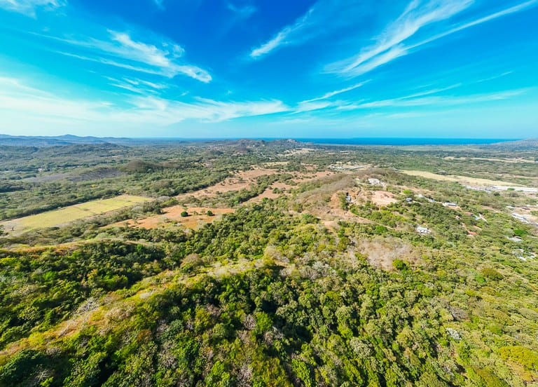 Huacas Parcel: Prime Development Opportunity Just 2 Minutes from Educarte!