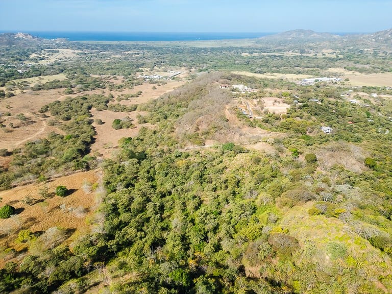 Huacas Parcel: Prime Development Opportunity Just 2 Minutes from Educarte!