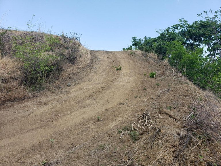 Pacific Heights Parcel: Prime Mountain Development Lot for Sale in Playa Potrero