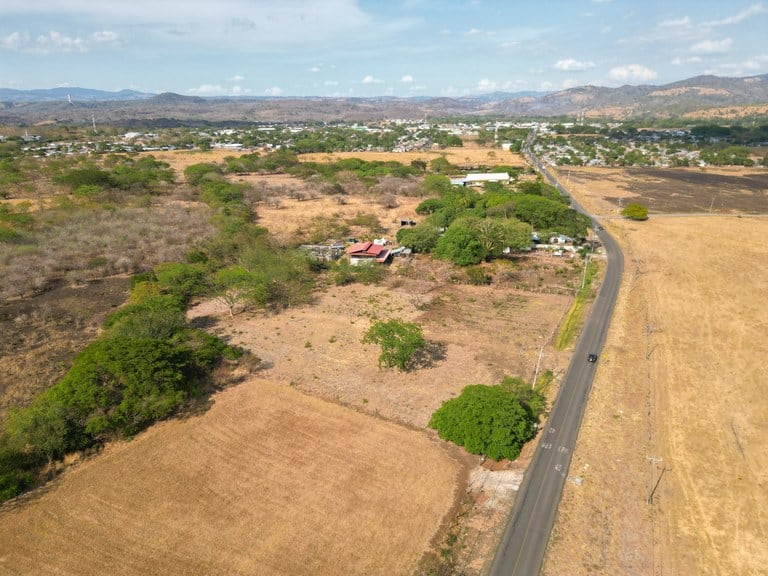 Lote Cañas: Prime Countryside Home Construction Site for Sale in Cañas